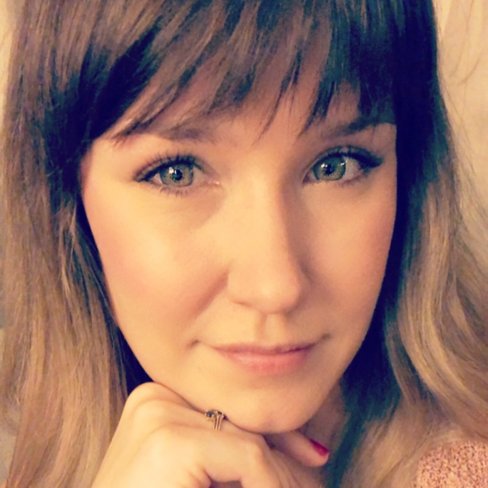 Meet your Posher, Andréa.